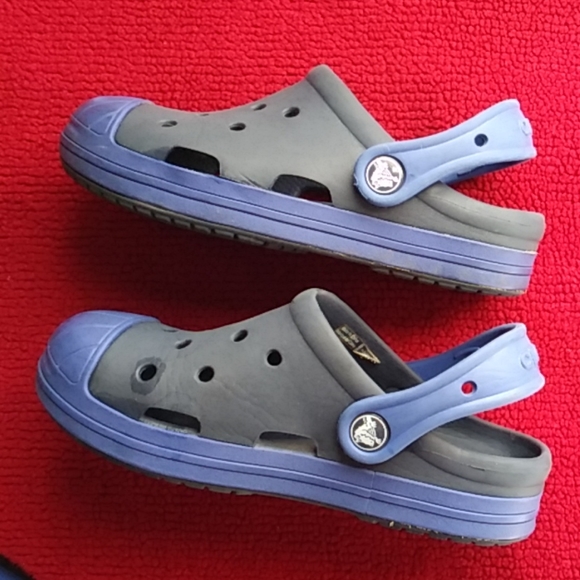 Crocs size J1, black and blue. Good used condition - Picture 3 of 8